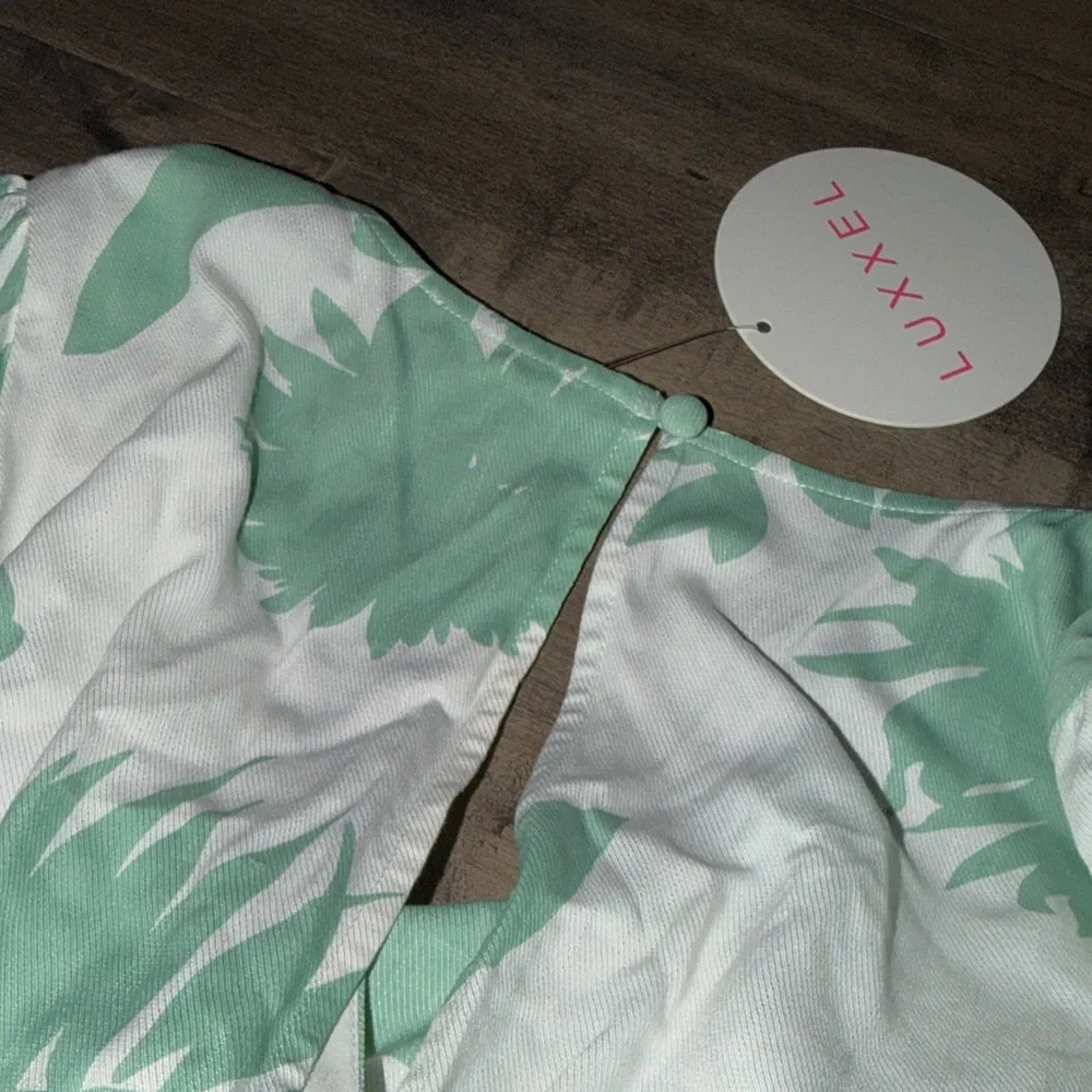 Luxxel Leafy Mint Green and White dress - Picture 6 of 7